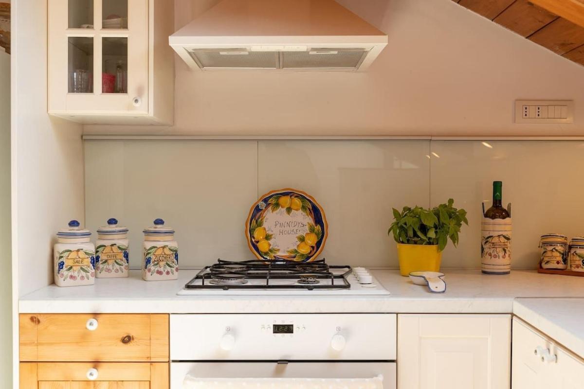 Realty Holidays - Pinny House * Sorrento
